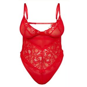 NWT Pretty Little Thing PLUS RED LACE STRIPE CUP DETAIL BODYSUIT LINGERIE SZ 18